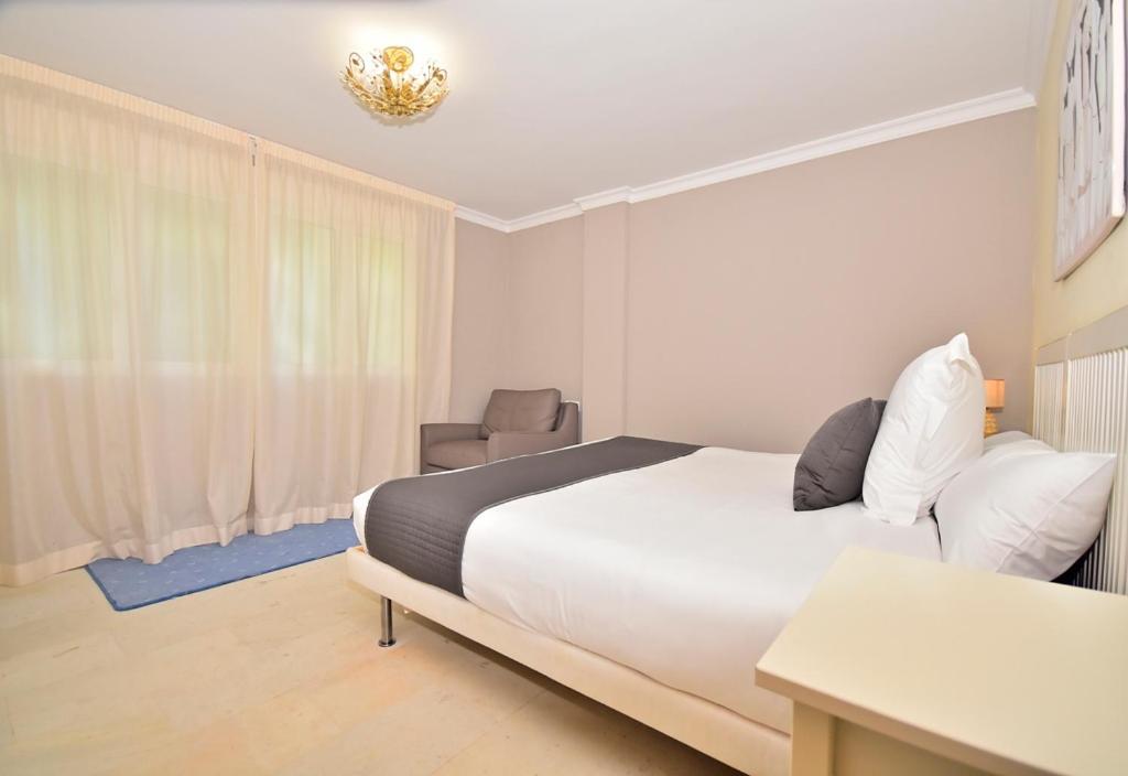 Aparthotel Ola Blanca Cala de Finestrat Room photo