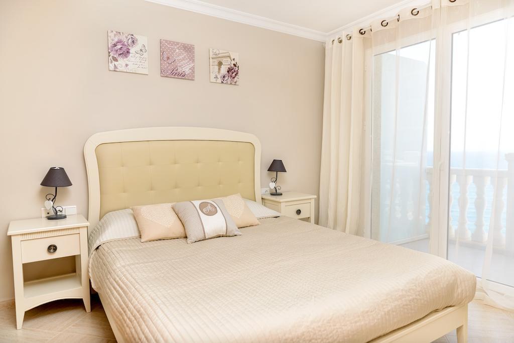 Aparthotel Ola Blanca Cala de Finestrat Room photo